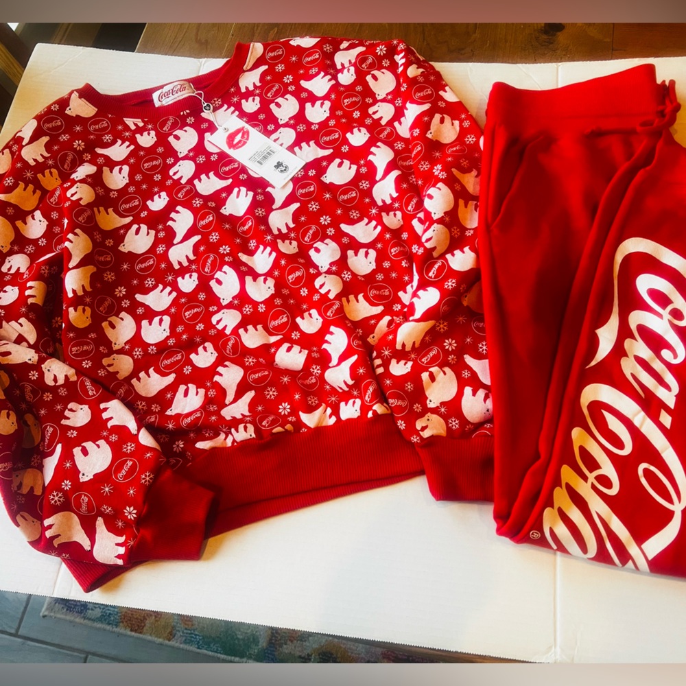 Coca Cola Polar Bear Sweat Outfit